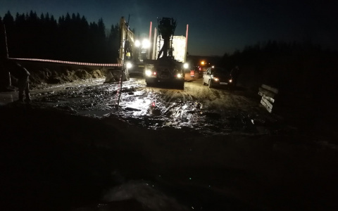 Жители Зимстана обратились в Росгвардию из-за ситуации с лесовозами, которые разбивают дорогу