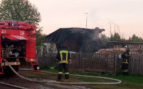 Коми - добрая душа: жители поселка спасли погорельцев, которые потеряли в огне даже одежду