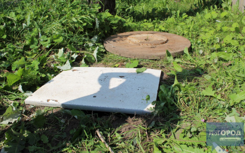 В Сыктывкаре мальчик упал в канализационный люк