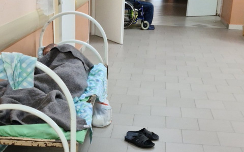 Антисанитария, хаос и койки в коридорах: насколько плохо сейчас обстоят дела в эжвинской больнице (фото)