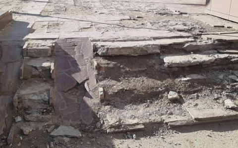 В Сыктывкаре наконец отремонтируют лестницу у Министерства культуры