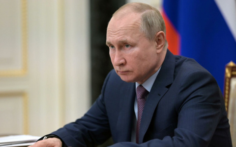Владимир Путин выступил против обязательной вакцинации
