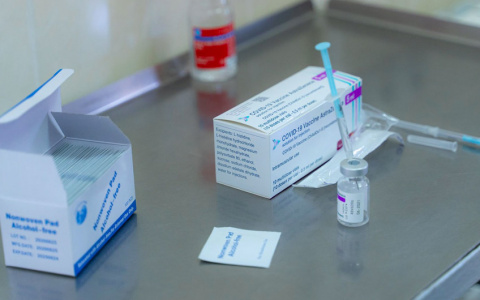 Обзор: чем отличаются друг от друга вакцины от коронавируса, доступные на российском рынке
