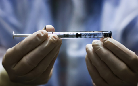 Минздрав разрешил вакцинироваться без теста на антитела