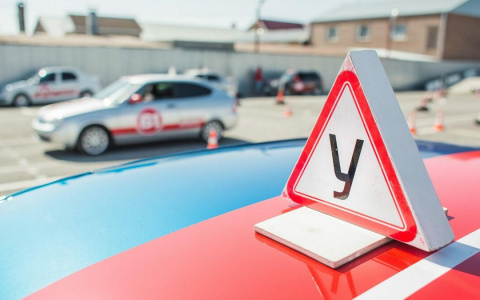 Исключение «площадки» снизило количество сданных тестов на права в Коми