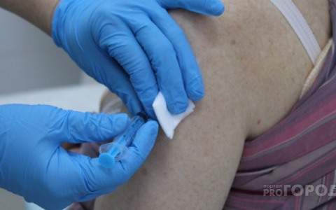 В России предложили давать по три выходных после вакцинации от ковида