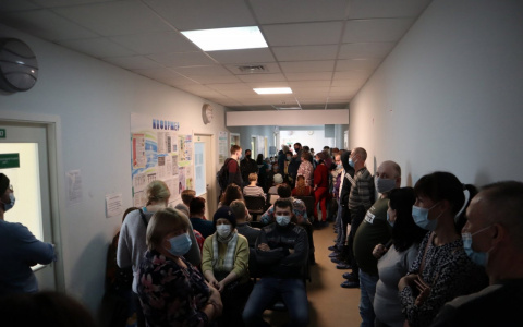 Иммунолог рассказал об особенностях четвертой волны COVID-19 в России