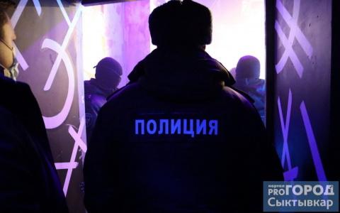 В Ухте полиция оцепила торговые центры