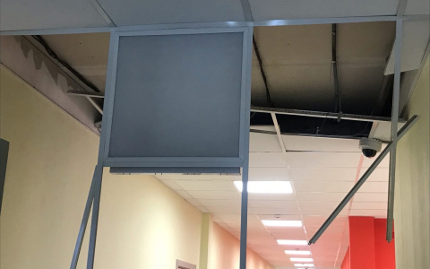 В Коми обрушившийся потолок в школе заменят по гарантии