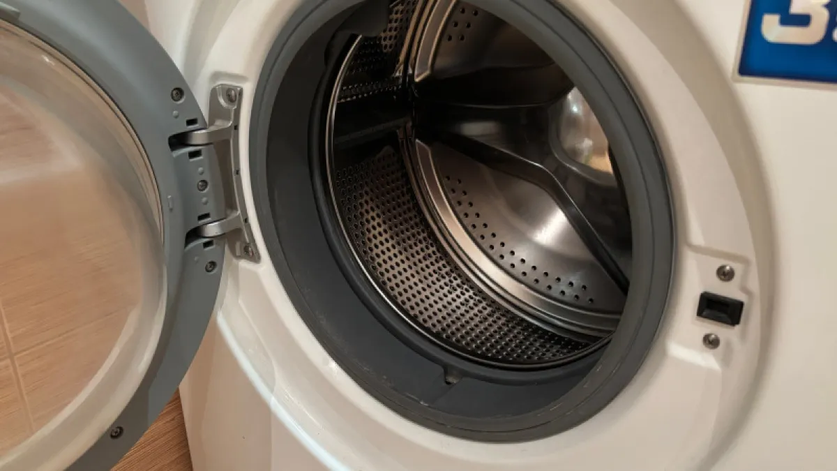 Ошибка многих хозяек: куда правильно заливать гель для стирки и как избежать проблем