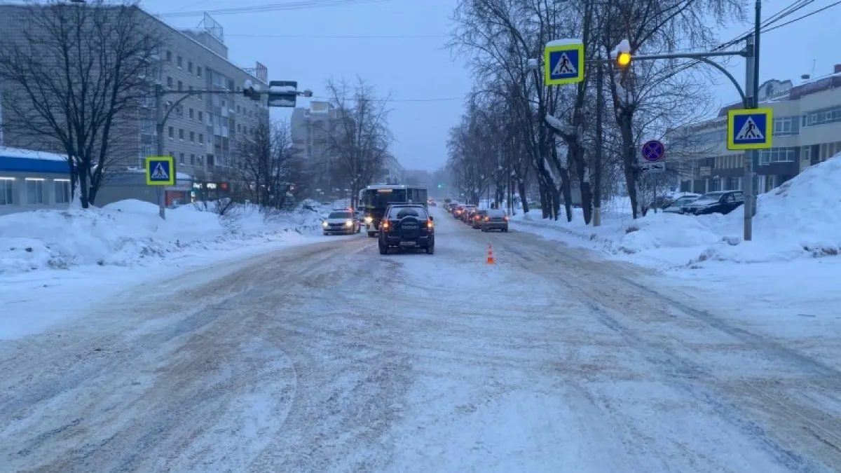 В Сыктывкаре водитель внедорожника Suzuki сбил женщину на пешеходном переходе