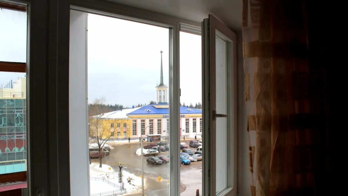 Из стыков больше не дует, а дома тепло - решила главную проблему пластиковых окон, делюсь как