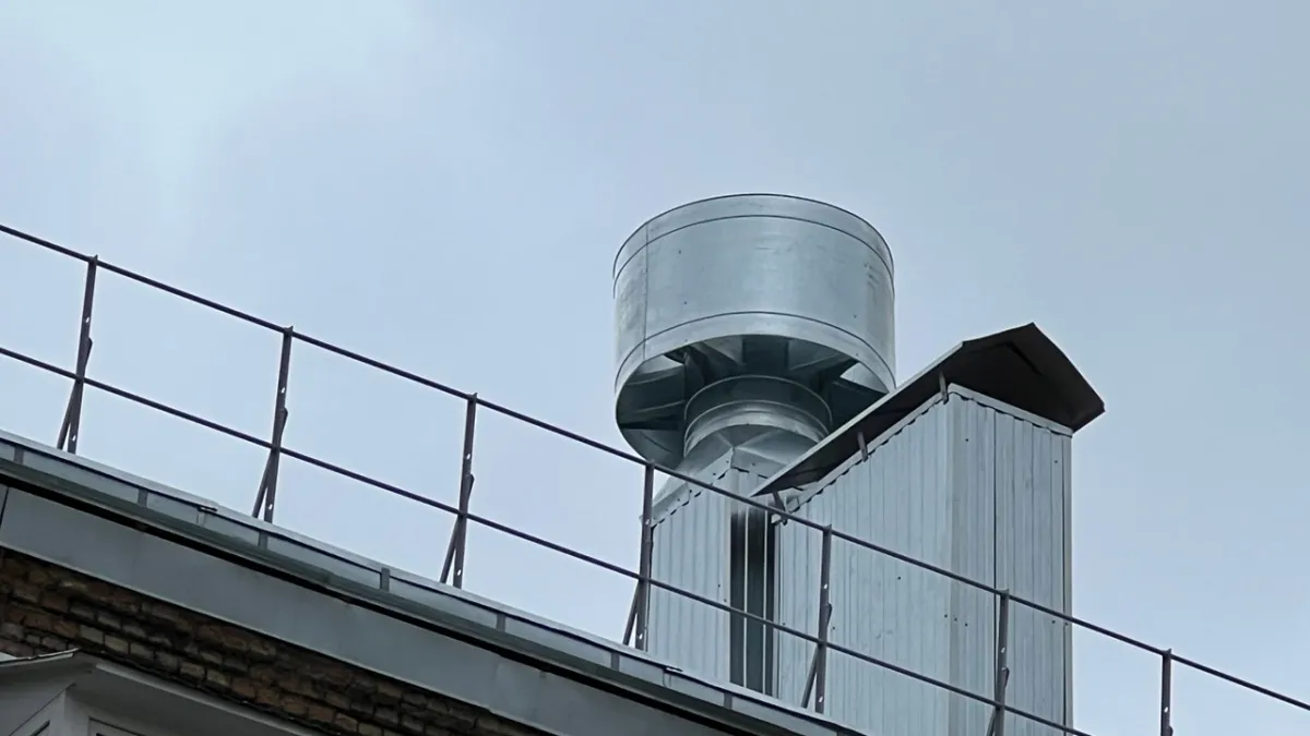 Почему цифры в квитанциях ЖКХ растут с каждым месяцем и что с этим делать — объяснил эксперт