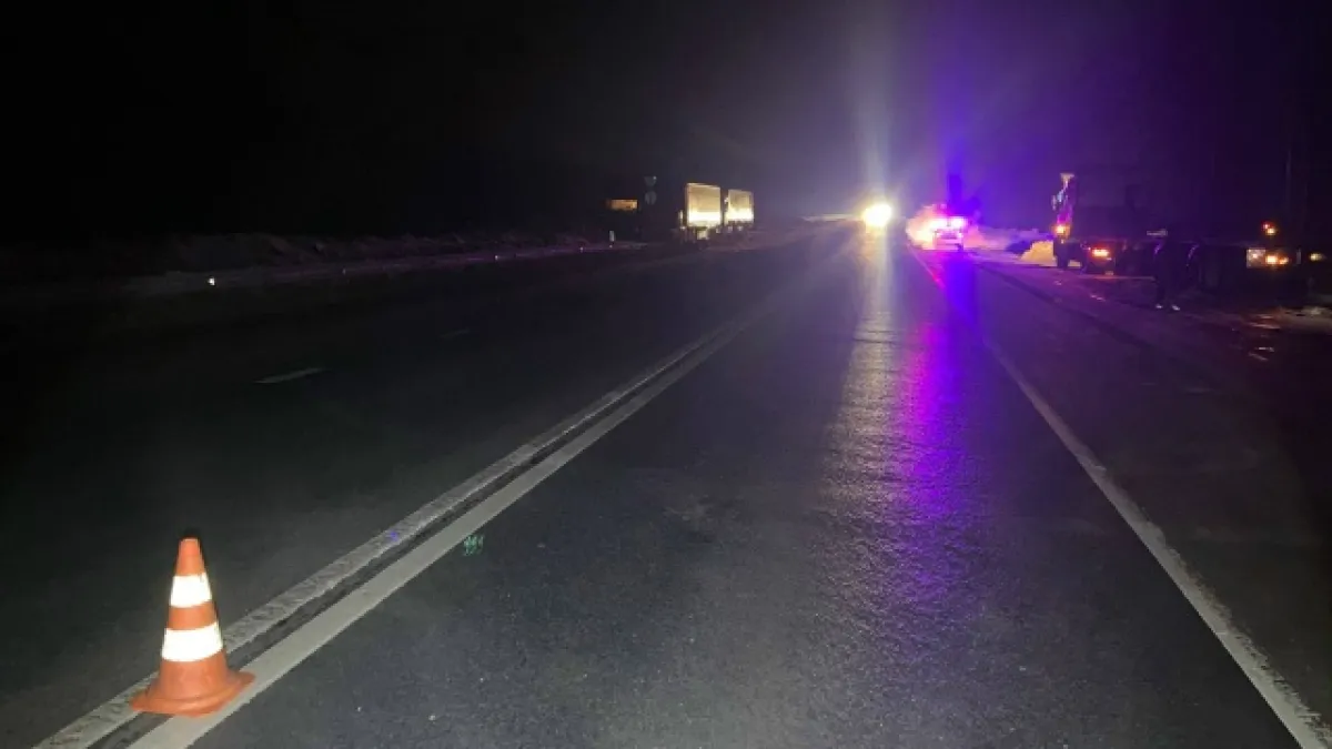 В Коми водитель КамАЗа на развороте спровоцировал лобовое столкновение