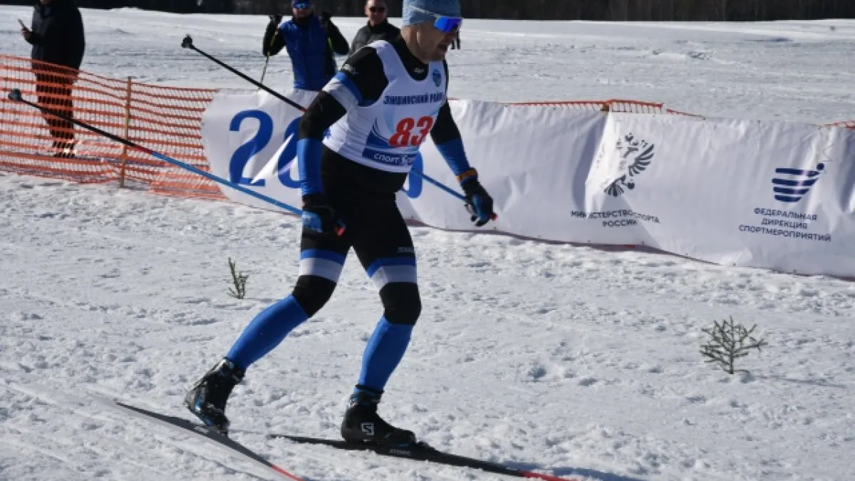 Около двух тысяч сыктывкарцев вышли на перенесённую «Лыжню России»