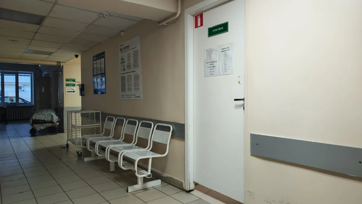 В Коми второклассник сломал обе руки в школе 