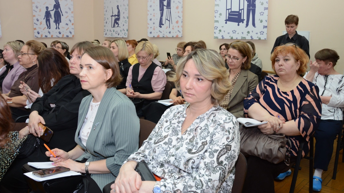 В Сыктывкаре обсудили поддержку детей и семей через раннюю помощь