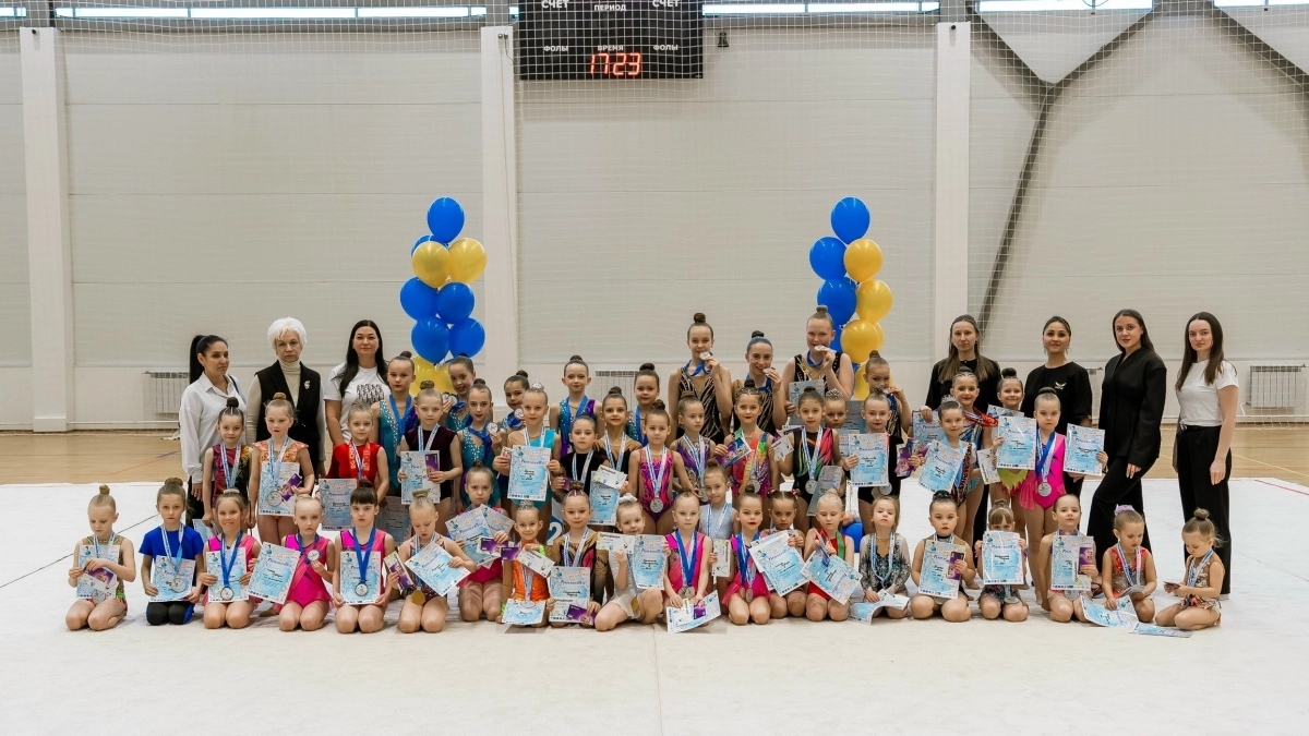 Сыктывкарские гимнастки разыграли награды "Весенних звездочек" в Микуне