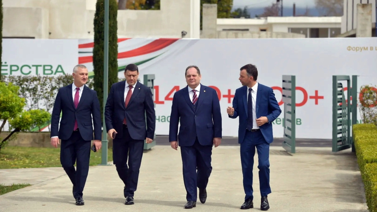 Коми и Абхазия скрепили Меморандумом партнерские отношения