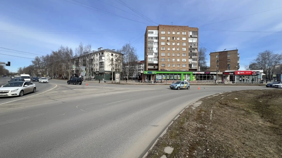 Нетрезвый водитель протаранил учебное авто на кольце в Сыктывкаре  