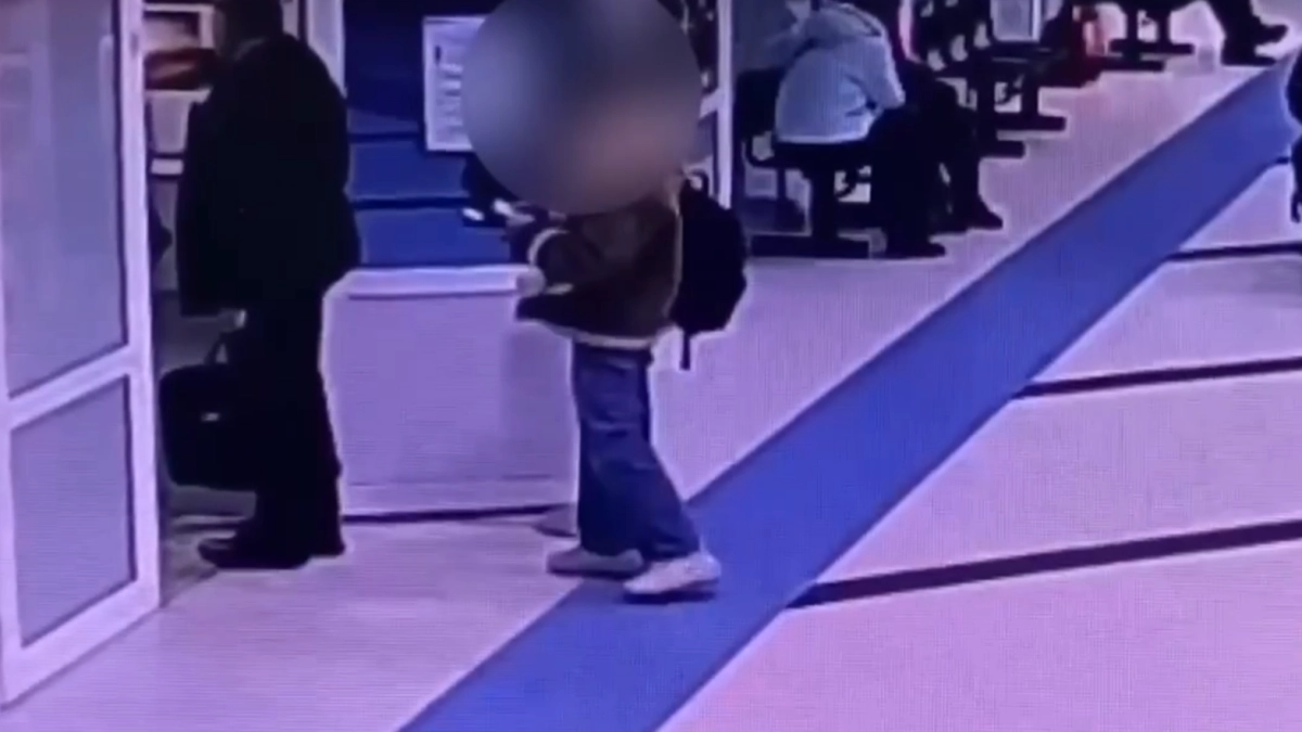 Полиция задержала курьера из Петербурга, забравшую 8 миллионов у жителя Сыктывкара