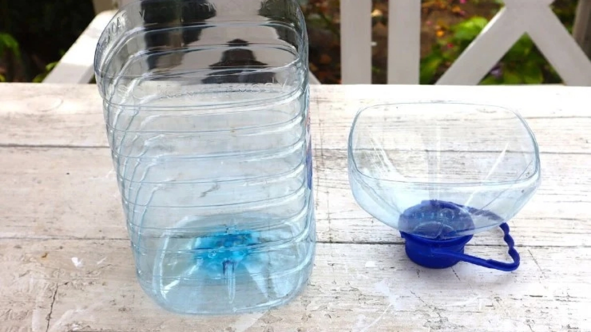 Пластиковые бутылки на 5 литров берегу сильнее золота: вот что из них делаю — порядок в доме теперь обеспечен