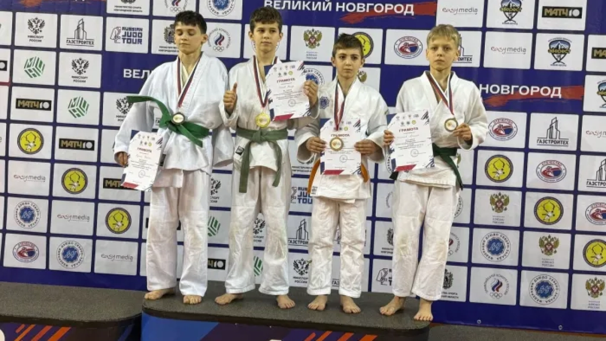 Дзюдоисты Коми завоевали "золото" на первенстве СЗФО