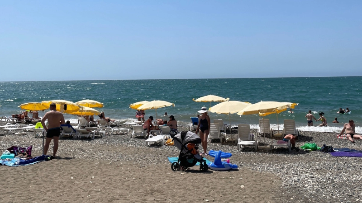 Море лучше Черного: вот куда едут "свои" в 2026 - пляж как на Бали, кормят от пуза, а цены в 2 раза ниже