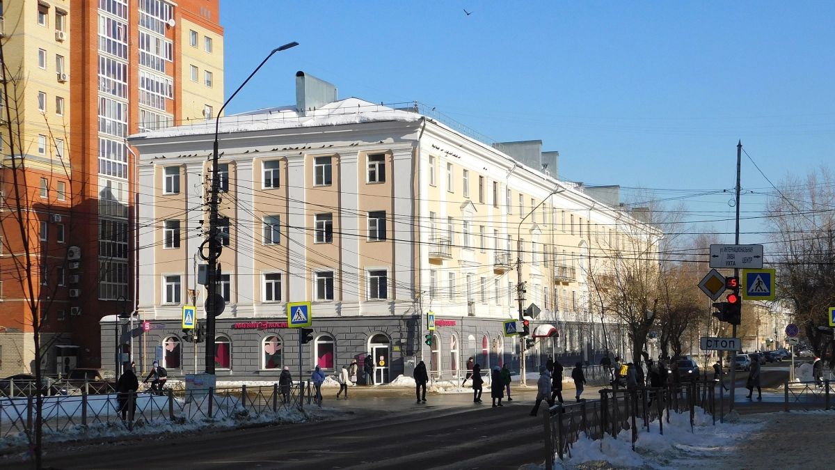 В Сыктывкаре появятся 20 пешеходных светофоров с вызывными панелями