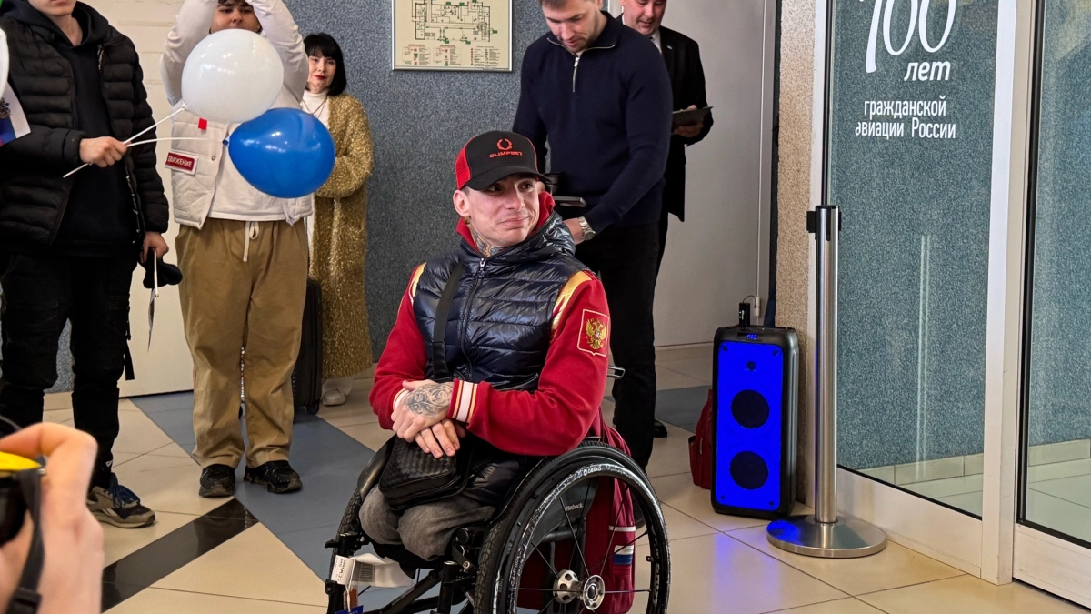 В Сыктывкаре торжественно встретили паралимпийского чемпиона Ивана Голубкова