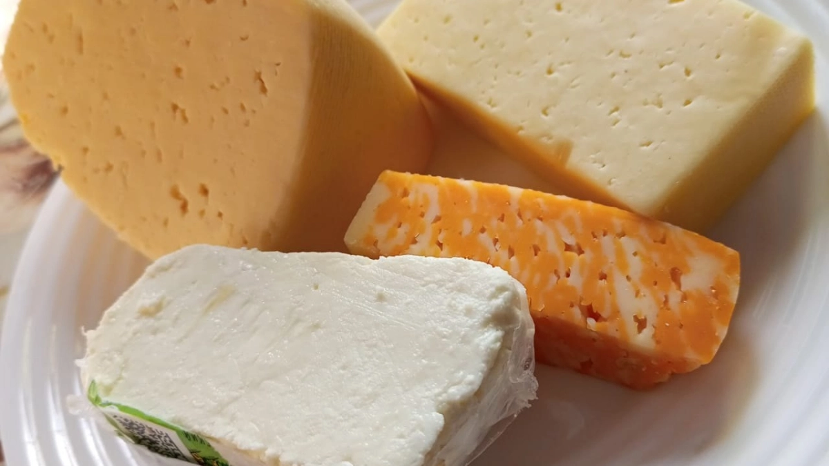В "Магните" найден отличный сыр для гурманов: стоит почти копейки, а вкус как у премиального