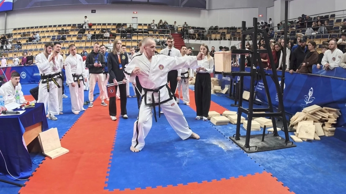 Спортсмен из Коми взял "золото" на чемпионате России по тхэквондо