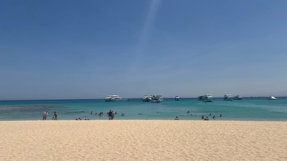 Забудьте про Мальдивы: белоснежный песок и бирюзовая вода в 4 часах лета - бюджетно, без виз и толп туристов