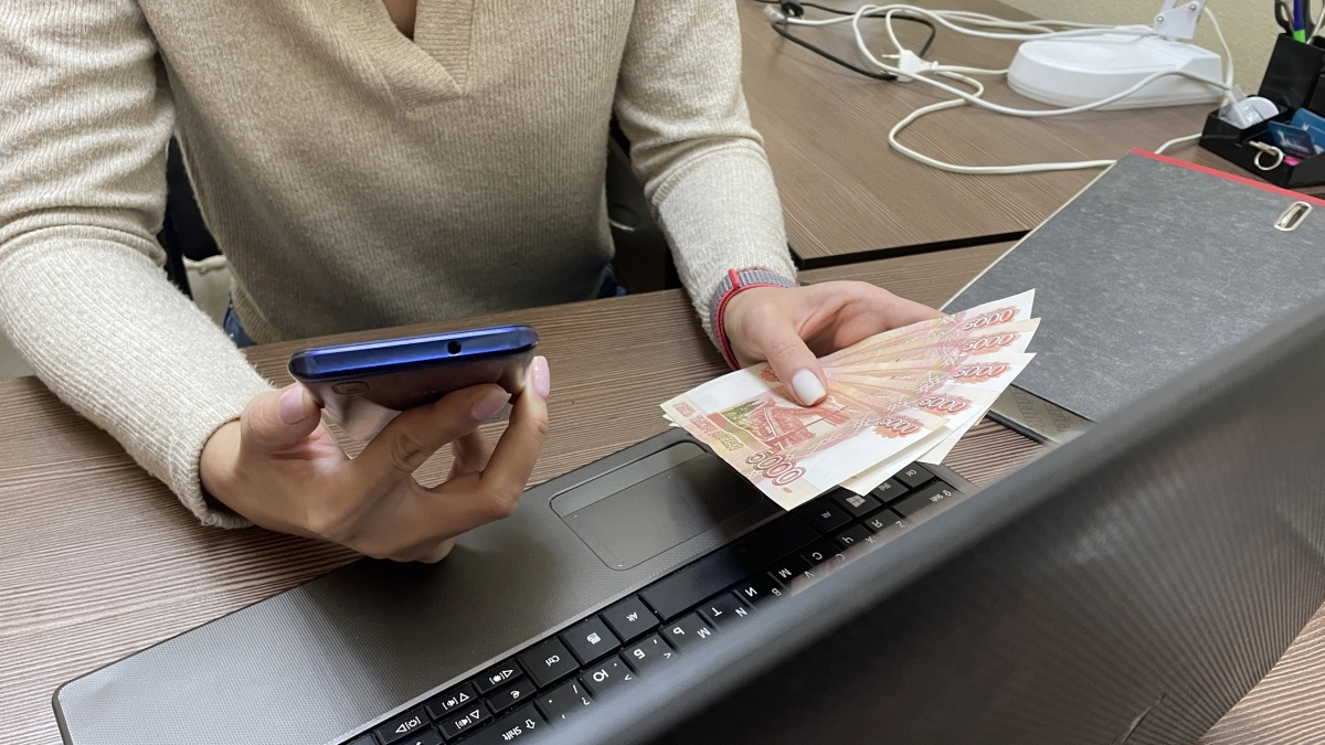 Директор лесозаготовительной компании в Коми задолжал 28 работникам более 3,9 миллиона рублей