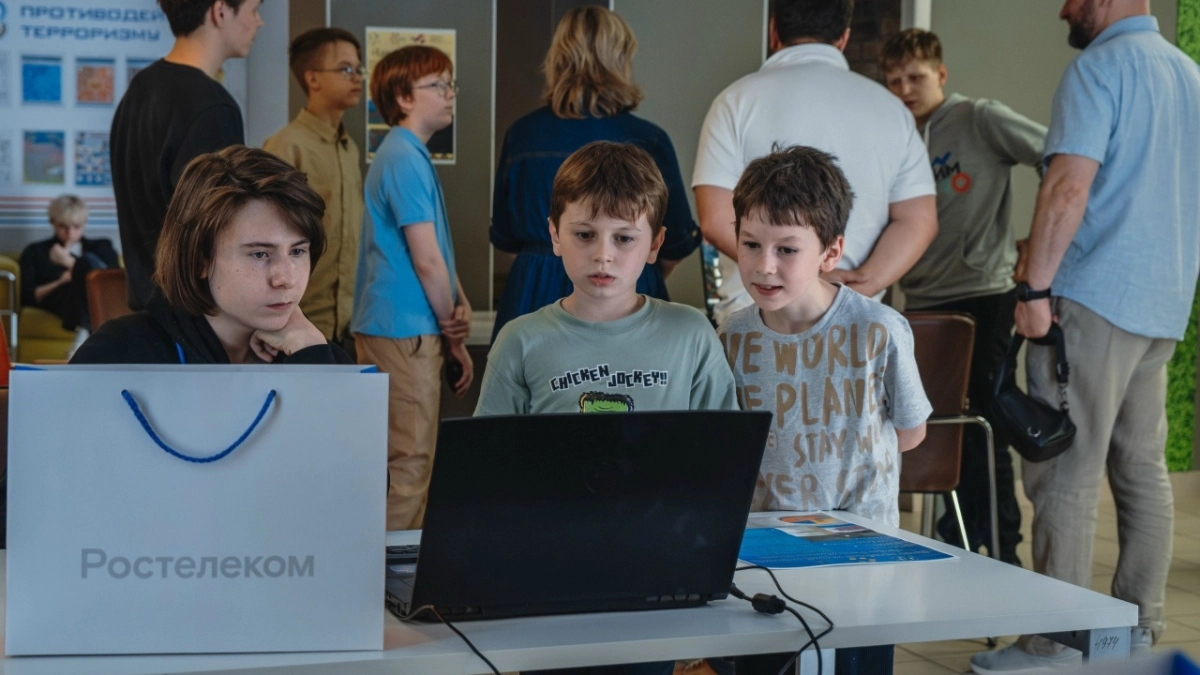 Воспитанники «IT-куба» оцифровали музей, посвященный истории развития связи в Коми