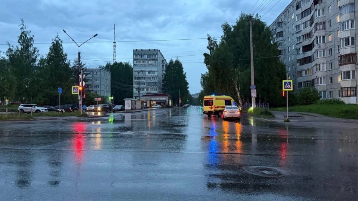 В Сыктывкаре под колеса иномарки попала 6-летняя девочка
