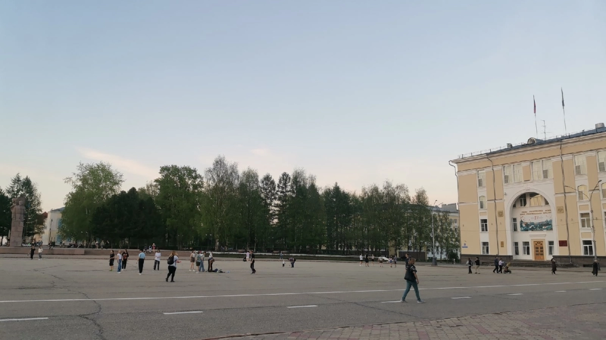 Около тысячи подростков в Коми ищут работу на лето