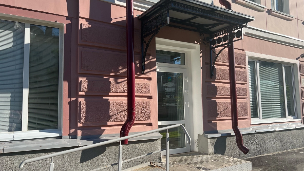 В Сыктывкаре чиновники порадовали подарками детей, лежащих в больницах