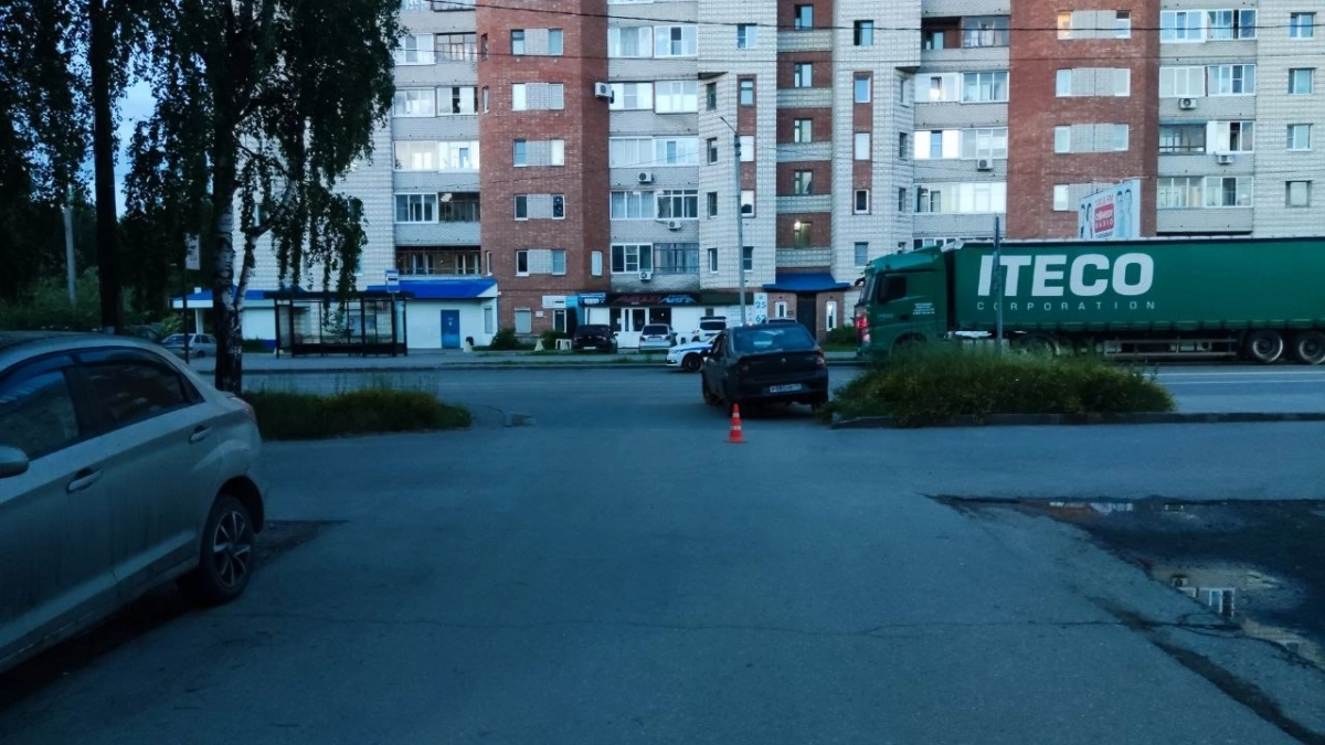 В Сыктывкаре под колеса авто угодила электросамокатчица
