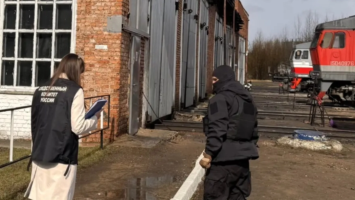 Начальника депо в Коми обвиняют во взятках на 150 тысяч, подлоге и превышении полномочий