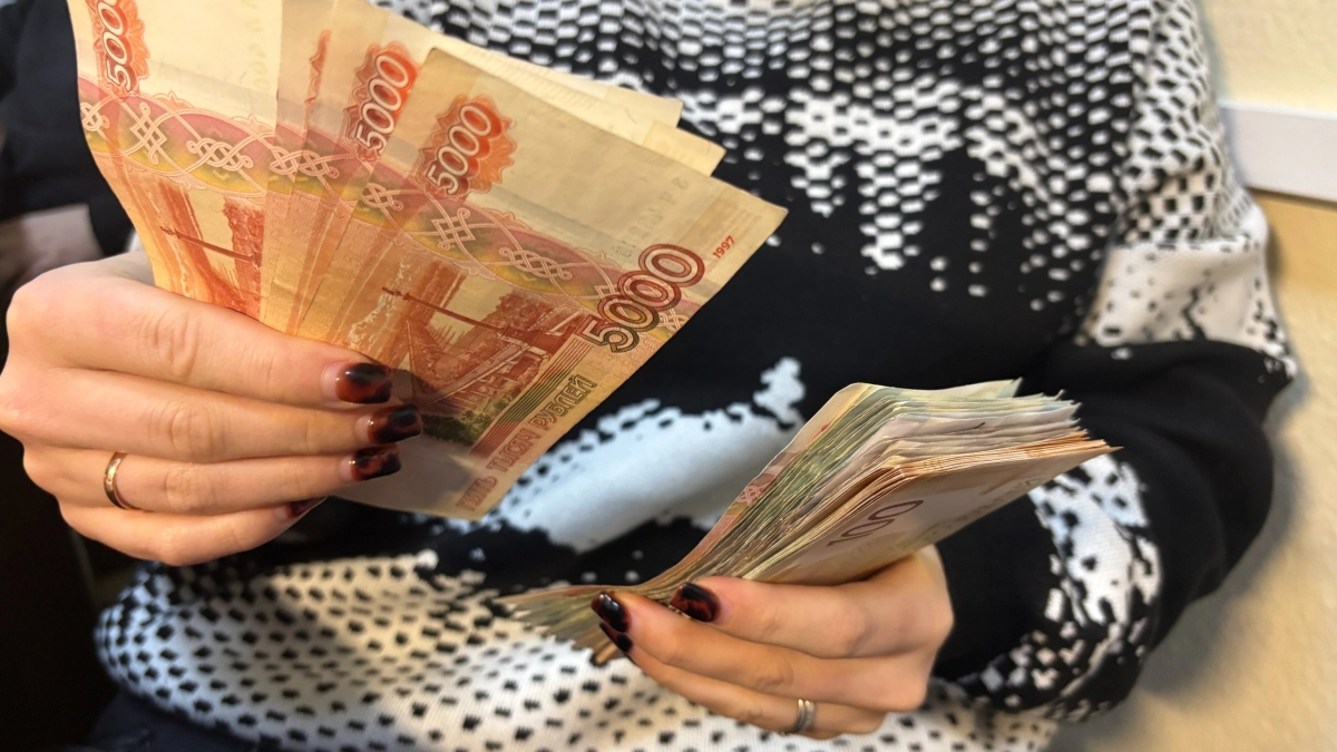 В Коми скорректировали график июльских социальных выплат: из-за выходных дней часть пенсий и детских пособий перечислят досрочно