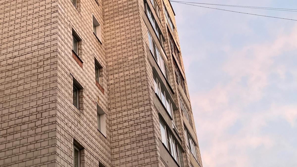 В Сыктывкаре построили лишь 0,5 "квадрата" на человека в 2025 году
