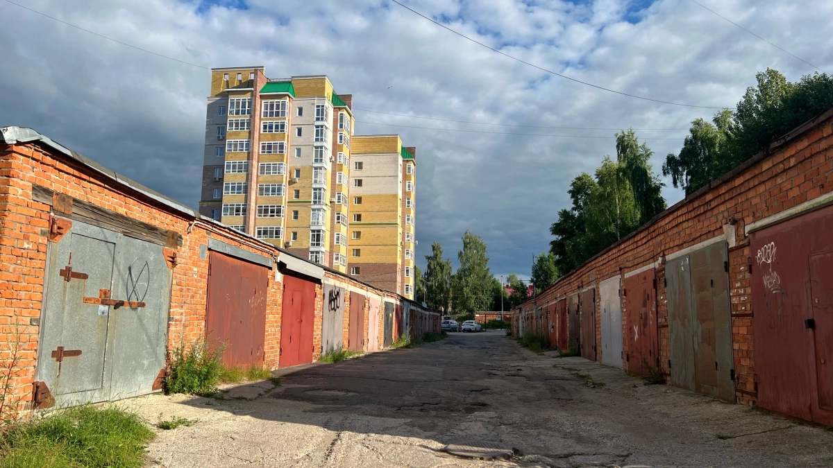 Владельцам гаражей в Коми грозят многотысячные долги за вывоз мусора 
