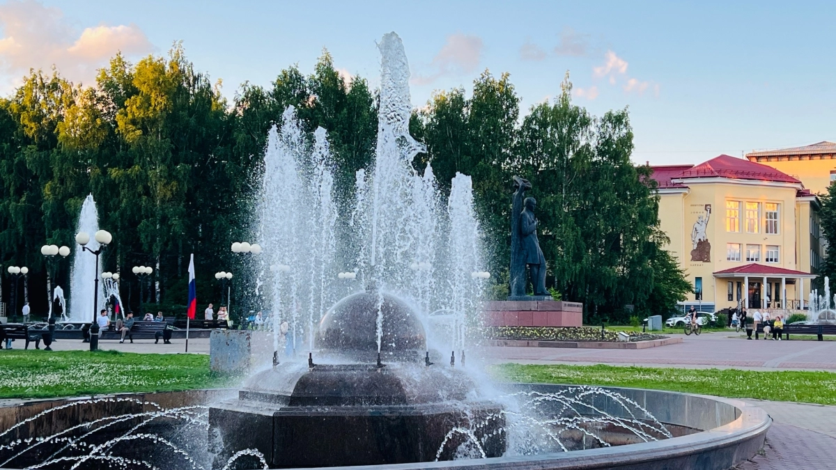 Сыктывкарцев просят не залезать в фонтаны ради их же здоровья