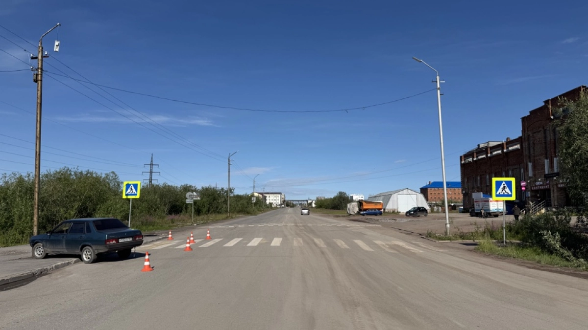В Коми водитель врезался в столб после наезда на велосипедиста