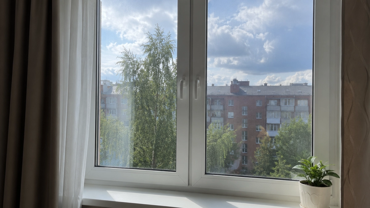 Одна чайная ложка — и окна не трогаю до глубокой осени: копеечный трюк для ленивых домохозяев 