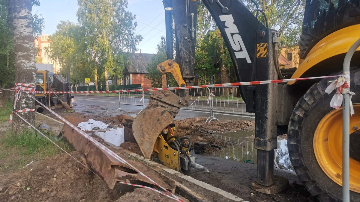 В Сыктывкаре полностью сняты ограничения на движение автотранспорта по Октябрьскому проспекту