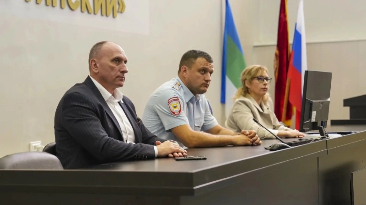 Жительница Коми завела в квартире 20 кошек и собак, чтобы не замерзнуть