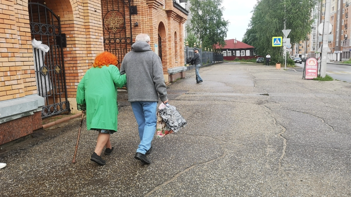 В Коми часть пенсий и детских пособий за август и сентябрь перечислят досрочно из-за выходных дней