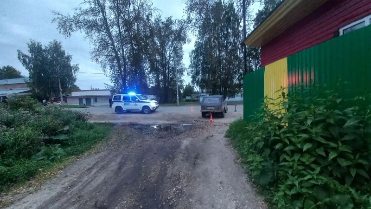 В Сыктывкаре молодой водитель без прав сбил двухлетнего мальчика на самокате